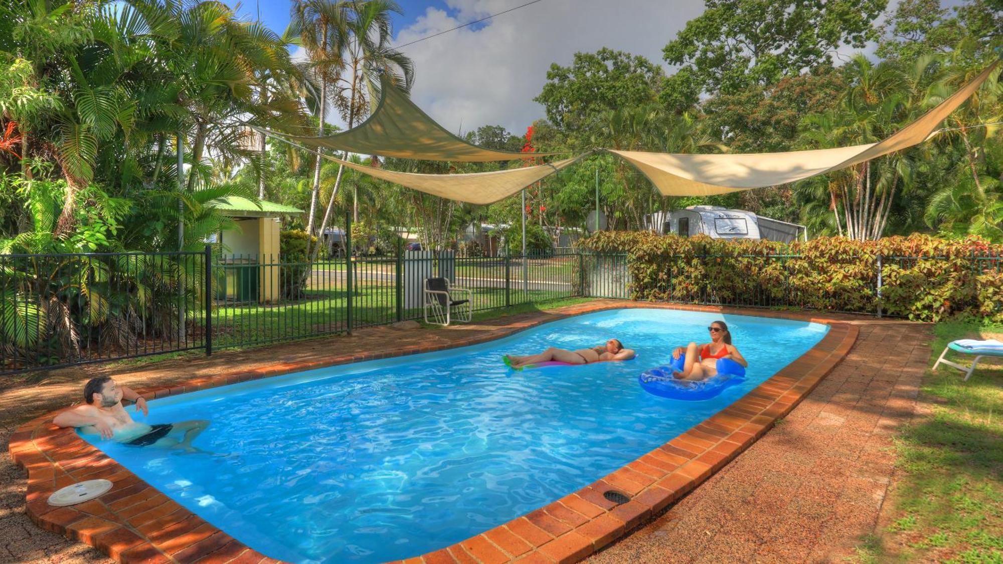 Hotel Flying Fish Point Tourist Park Innisfail Exteriér fotografie